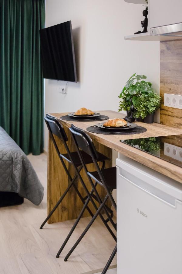 Stylish Apartment In Zverynas Вильнюс Экстерьер фото